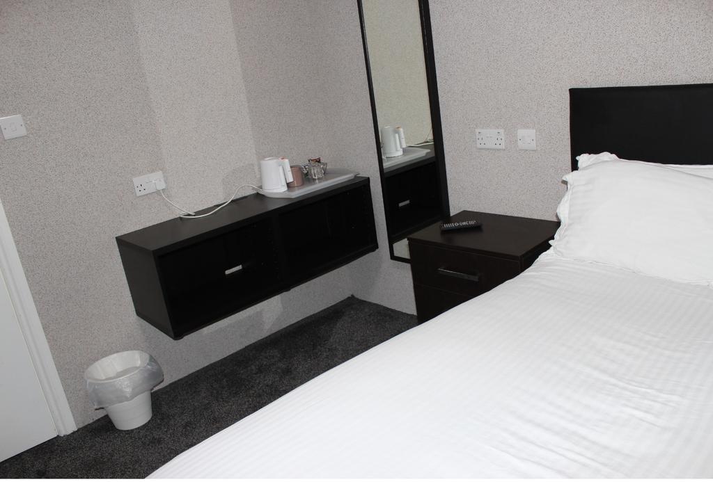 The Premier Lodge Morpeth Room photo