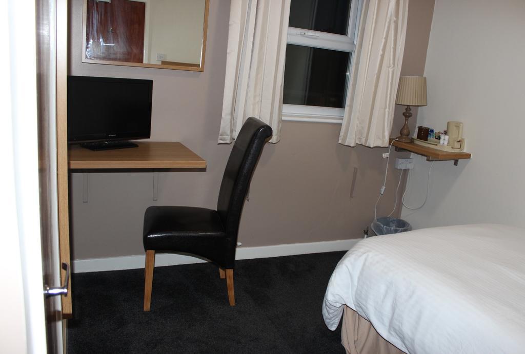 The Premier Lodge Morpeth Room photo