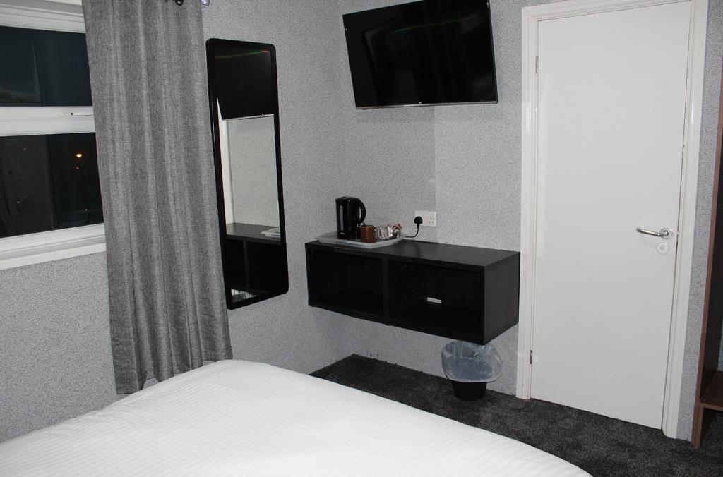 The Premier Lodge Morpeth Room photo